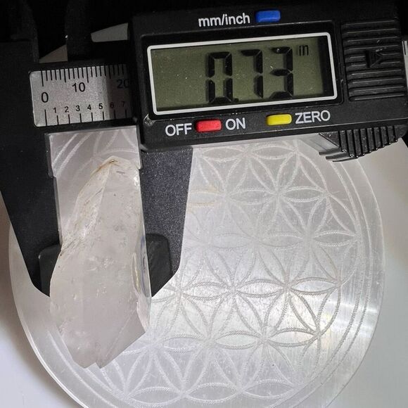 Enhydro Quartz Crystal Mobile Sediment Inclusion - Picture 12 of 13